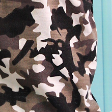 Load image into Gallery viewer, Camouflage - terepmintás kutya atléta